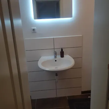 아파트 Monteurwohnung Zentrum *